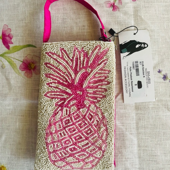 🦩HP🦩NWT Beaded Pineapple Club Crossbody Bag - Picture 7 of 7